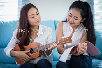 Graded Ukulele Class (Rockschool)