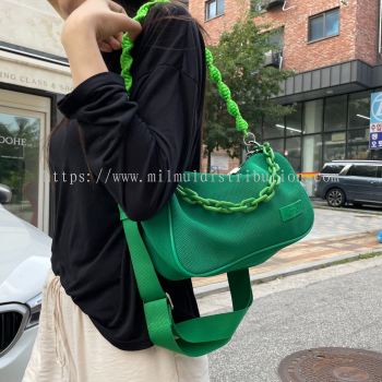 Green MACARON HONEYCOM BAG [ 3 types of straps included ] _ September Limited Edition