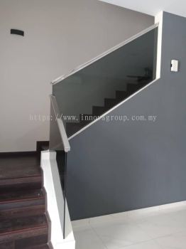 Stainless Steel with Laminated Glass H005