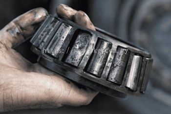 Electric Motor Bearing Contamination Inspection