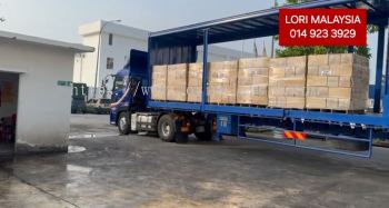 TRAILER SRI GADING