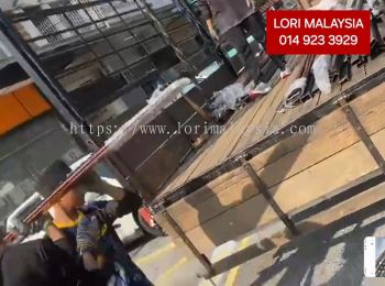 LORI TRANSPORT SEPANG