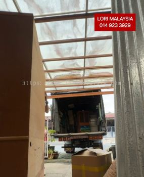 LORI BUANG BARANG BERCHAM