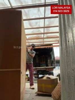 LORI BUANG BARANG BIDOR
