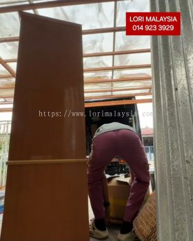 LORI BUANG BARANG BUKIT FRASER