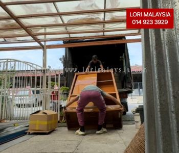 LORI BUANG BARANG DESA PETALING