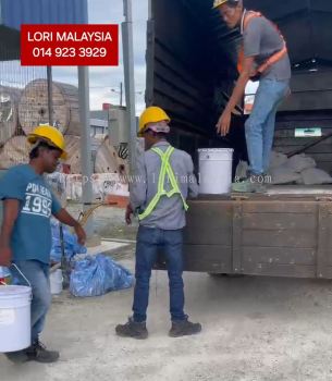 LORI BUANG BARANG JOHOR