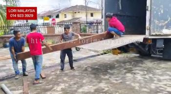 LORI BUANG BARANG SALAK TINGGI