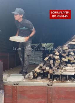 LORI BUANG BARANG SEKINCHAN