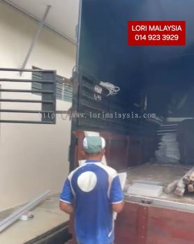 LORI BUANG BARANG SEMANGGOL