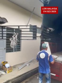 LORI BUANG BARANG SEMENYIH