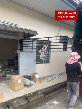 LORI BUANG BARANG SENAI