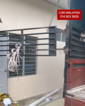 LORI BUANG BARANG SETAPAK