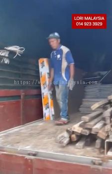 LORI BUANG BARANG SETIA ALAM