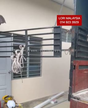 LORI BUANG BARANG SIKAMAT