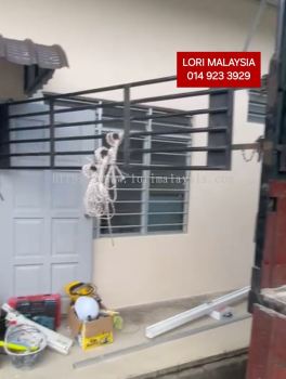 LORI BUANG BARANG SIMPANG AMPAT