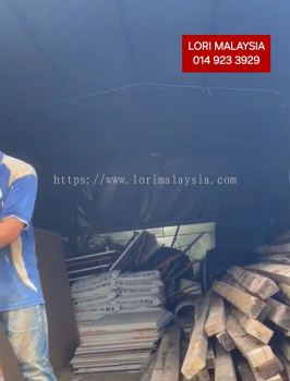 LORI BUANG BARANG SINGAPURA