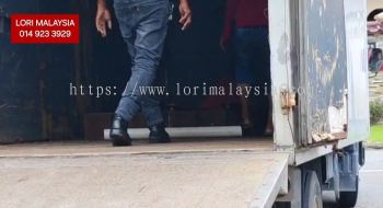 BUANG BARANG TERPAKAI BRINCHANG