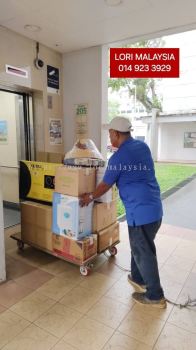 LORI ANGKAT BARANG AYER KEROH