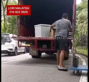 LORI ANGKAT BARANG BANGI