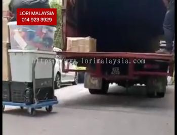 LORI ANGKAT BARANG BERTAM
