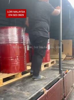 LORI ANGKAT BARANG MONT KIARA