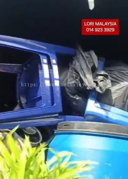 LORI ANGKAT BARANG PAHANG