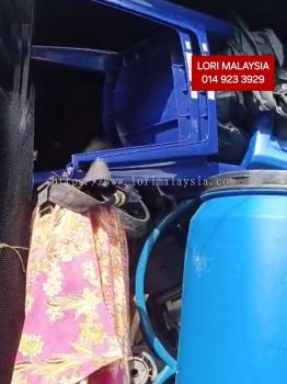 LORI ANGKAT BARANG PENGKALAN CHEPA