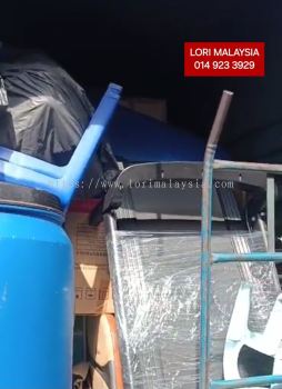 LORI ANGKAT BARANG PERAI