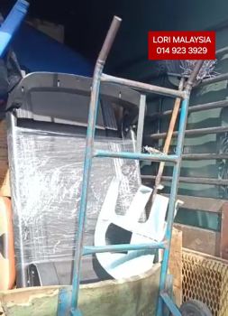 LORI ANGKAT BARANG PERLIS