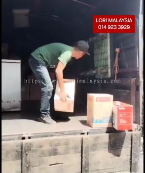LORI ANGKAT BARANG PRAI