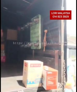 LORI ANGKAT BARANG PUDU