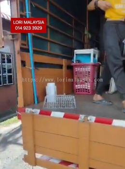 BUANG PERABOT SINGAPURA