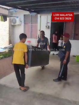 BUANG PERABOT SUNGAI WAY