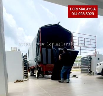 BUANG PERABOT RUMAH BERCHAM