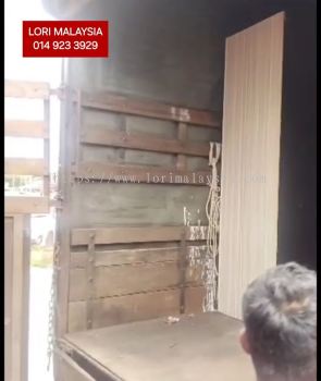 BUANG PERABOT RUMAH LUMUT