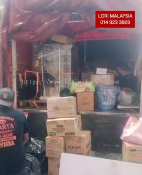 BUANG PERABOT RUMAH MACHANG