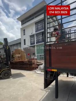 BUANG PERABOT RUMAH PARIT