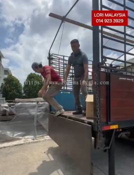 BUANG PERABOT RUMAH PARIT RAJA