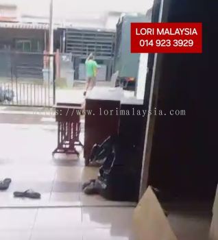LORRY REMOVAL SERVICE SIMPANG RENGGAM