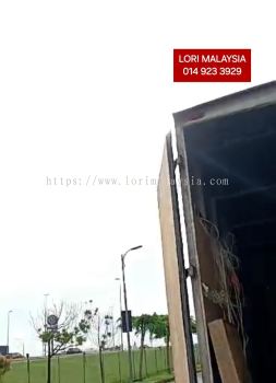 17FT LORRY RENTAL SINGAPORE TO KAMPUNG GAJAH