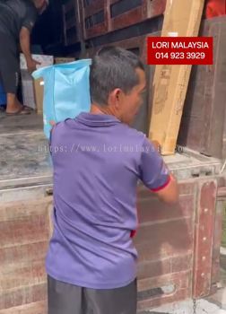 20FT LORRY RENTAL SINGAPORE TO PARIT RAJA