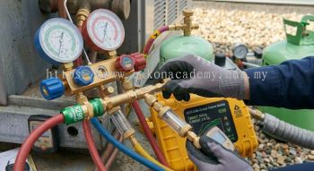 R290 charging hoses and valves