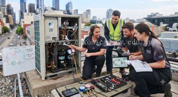 VRV air conditioner servicing