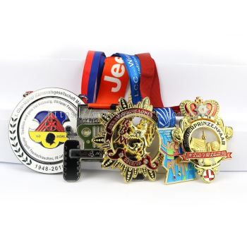 Custom Made Medal CMM32