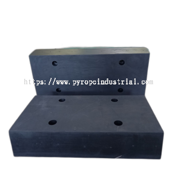 [BP169-22-4] SOLID RUBBER DOCK BUMPER C/W COUNTER BORE HOLES W(256MM* 245MM) * 100MMT * 480MML