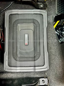 MAZDA 8  MB QUART 6��9" UNDER SEAT ACTIVE  SUBWOOFER / UNDERSEAT ACTIVE SUB FW1-69A