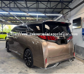 Toyota Alphard - 1