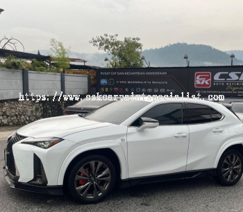 Lexus UX200