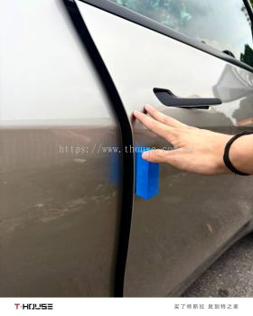 Soft-Close Vacuum Door